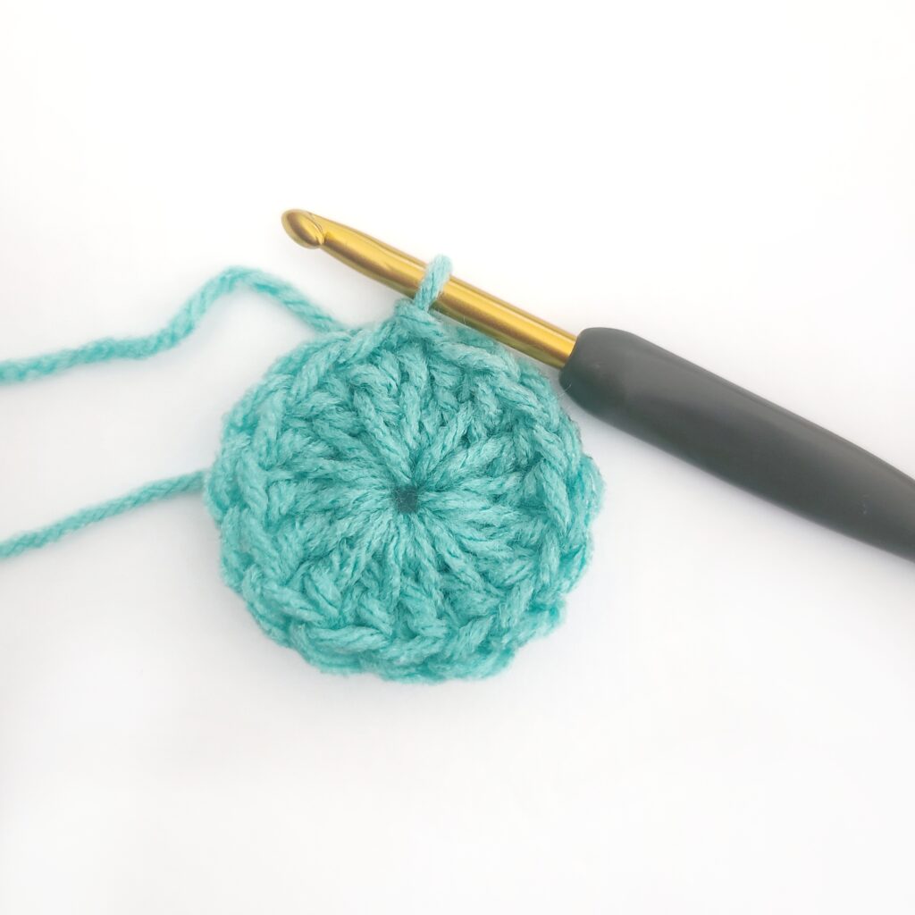 Unique Solid Granny Square - This is Crochet