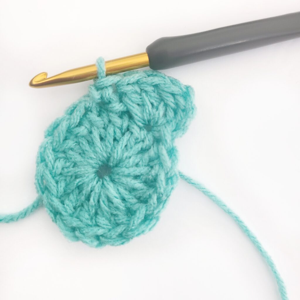 Unique Solid Granny Square - This is Crochet